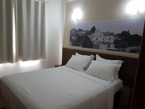 Minibar, rideaux occultants, Wi-Fi gratuit, draps fournis