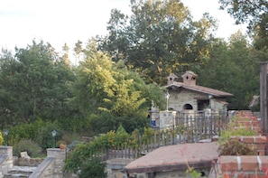 BBQ/picnic Area - Agriturismo Le Giare - Country House (Gubbio)