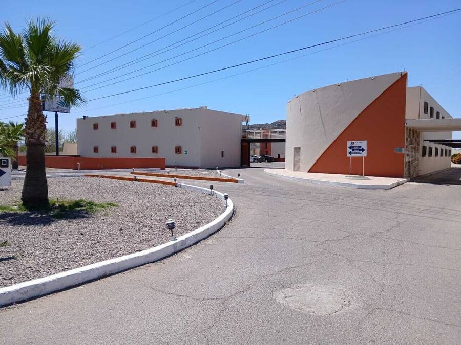 Fachada da propriedade