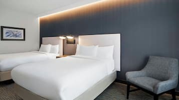 Caja de seguridad en la habitación y escritorio