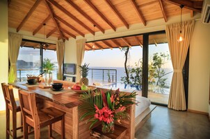 Larimar Panoramic Suite with Private Pool | In-room dining