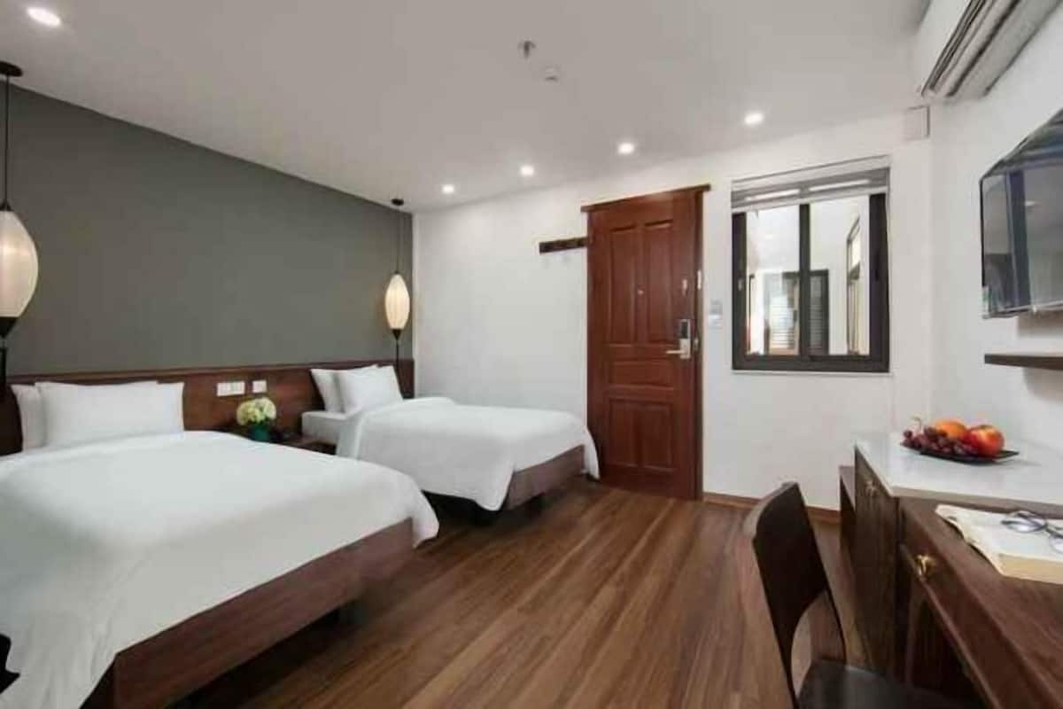 2 bedrooms, in-room safe, desk, laptop workspace