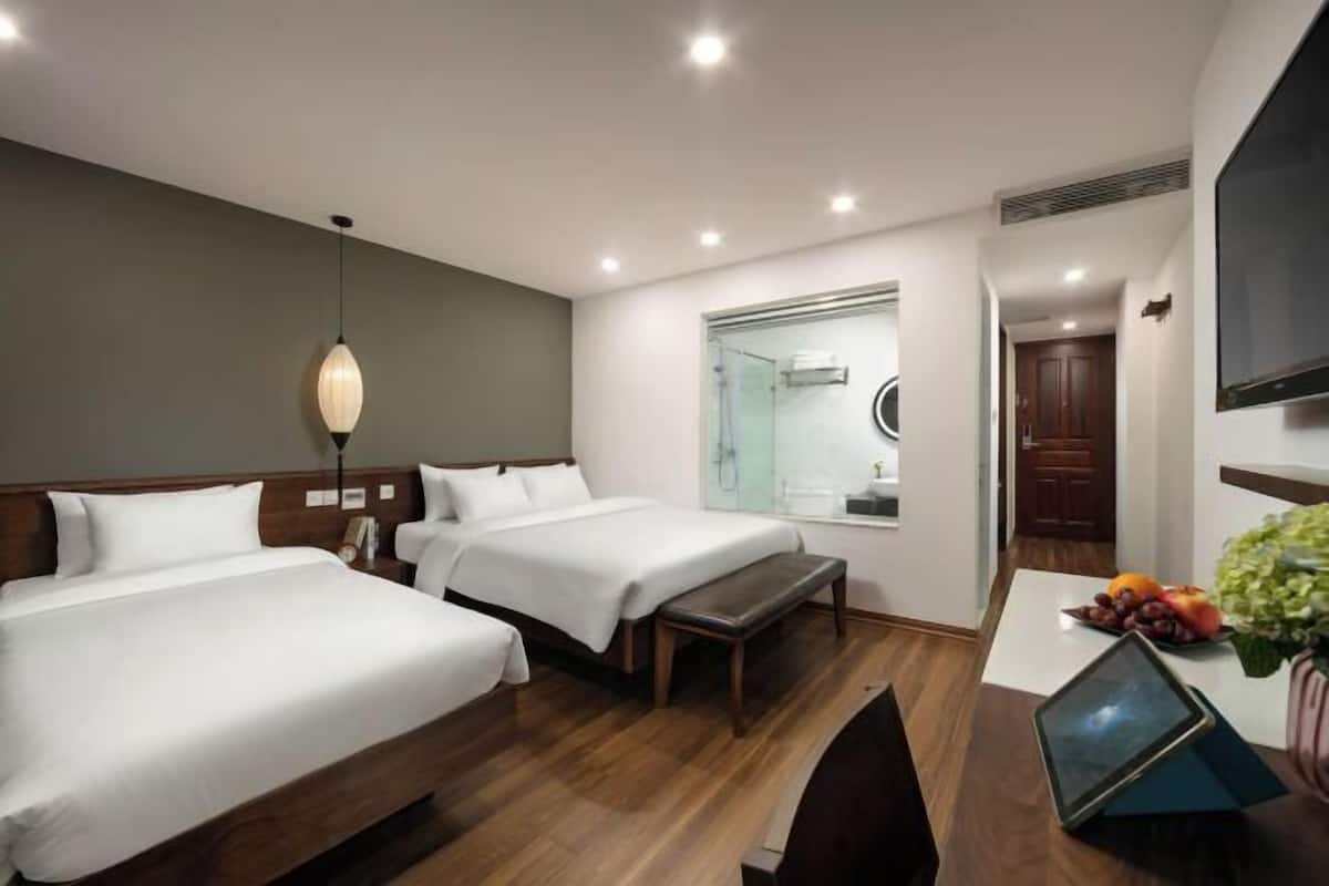 2 bedrooms, in-room safe, desk, laptop workspace