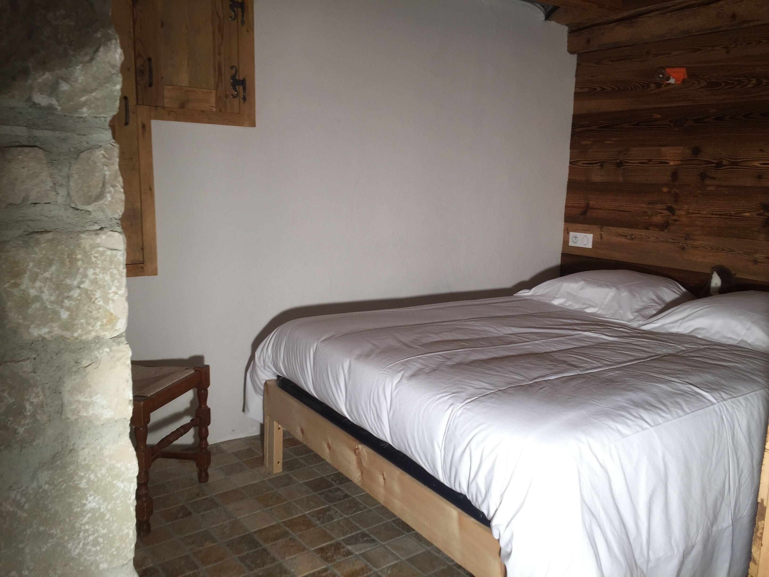 2 chambres, fer et planche à repasser, lit parapluie, Wi-Fi gratuit