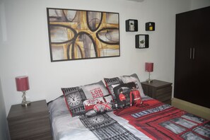 2 habitaciones, tabla de planchar con plancha y wifi