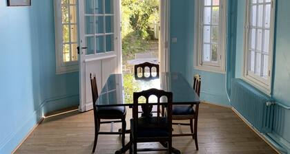 Villa sea view, 50 m from the beach