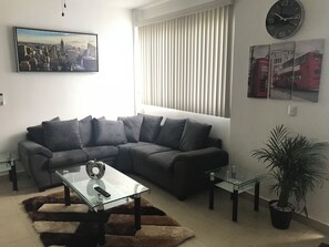 Smart TV - PLAYA SUITES II BALCONY  (Carmen)