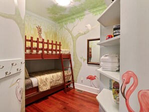 6 Schlafzimmer, Bügeleisen/Bügelbrett, kostenloses WLAN, Bettwäsche