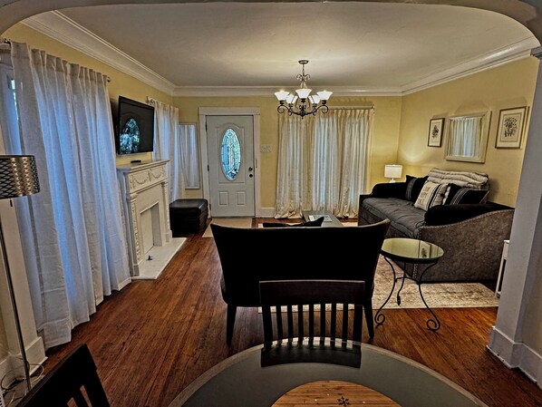 Taulutelevisio, kirjoja