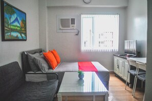 تلفزيون، برامج وأفلام نتفليكس، خدمات بث