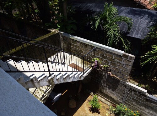 Pysy merituulen ja ylellisyyden mukana