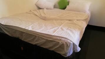 3 Schlafzimmer, Zimmersafe, Bügeleisen/Bügelbrett, WLAN