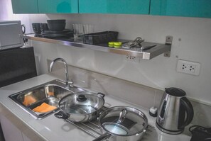 Private kitchen - Butler's BnB (E) @ Trees Residences Quezon City (Quezon City)