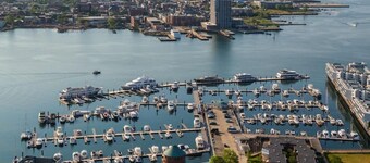 "Travelers Choice Award" Spacious 2BD/2Bath Heat/AC 45 ft yacht  Freedom Trail