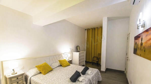 1 habitación y caja de seguridad en la habitación 