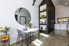 Dining - Enjoy the river, ocean and country at the Nowra Studio Barn (Nowra)