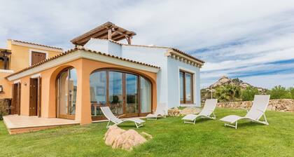 4 km from Porto Cervo with panoramic terrace