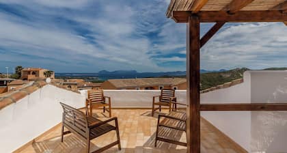 4 km from Porto Cervo with panoramic terrace