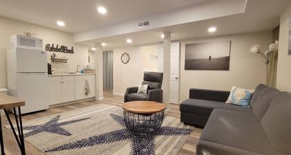 Basement Suite w/Private Entrance