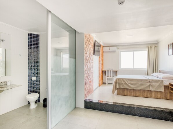 Habitación doble superior | Minibar, escritorio, wifi gratis y ropa de cama