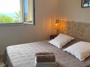 2 عدّة غرف نوم وخزنة داخل الغرفة ومكواة/لوح كي وواي فاي مجانًا