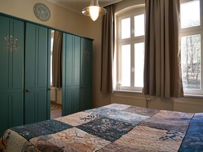 2 Schlafzimmer, Reisekinderbett, WLAN, Bettwäsche