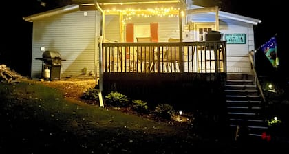Canoe Creek Cabin - ¡Arroyo de trucha almacenado en 24 acres privados al norte de Decorah!