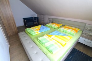 2 Schlafzimmer, Reisekinderbett, WLAN
