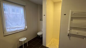 Shower, toilet paper