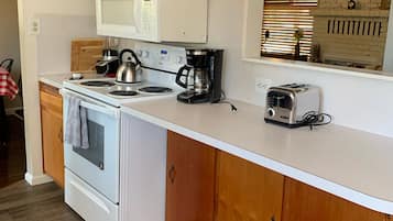 Microwave, coffee/tea maker, cookware/dishes/utensils