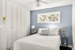 6 Schlafzimmer, Schreibtisch, Bügeleisen/Bügelbrett, kostenloses WLAN