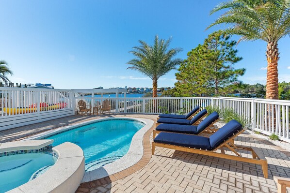 Outdoor pool, a heated pool