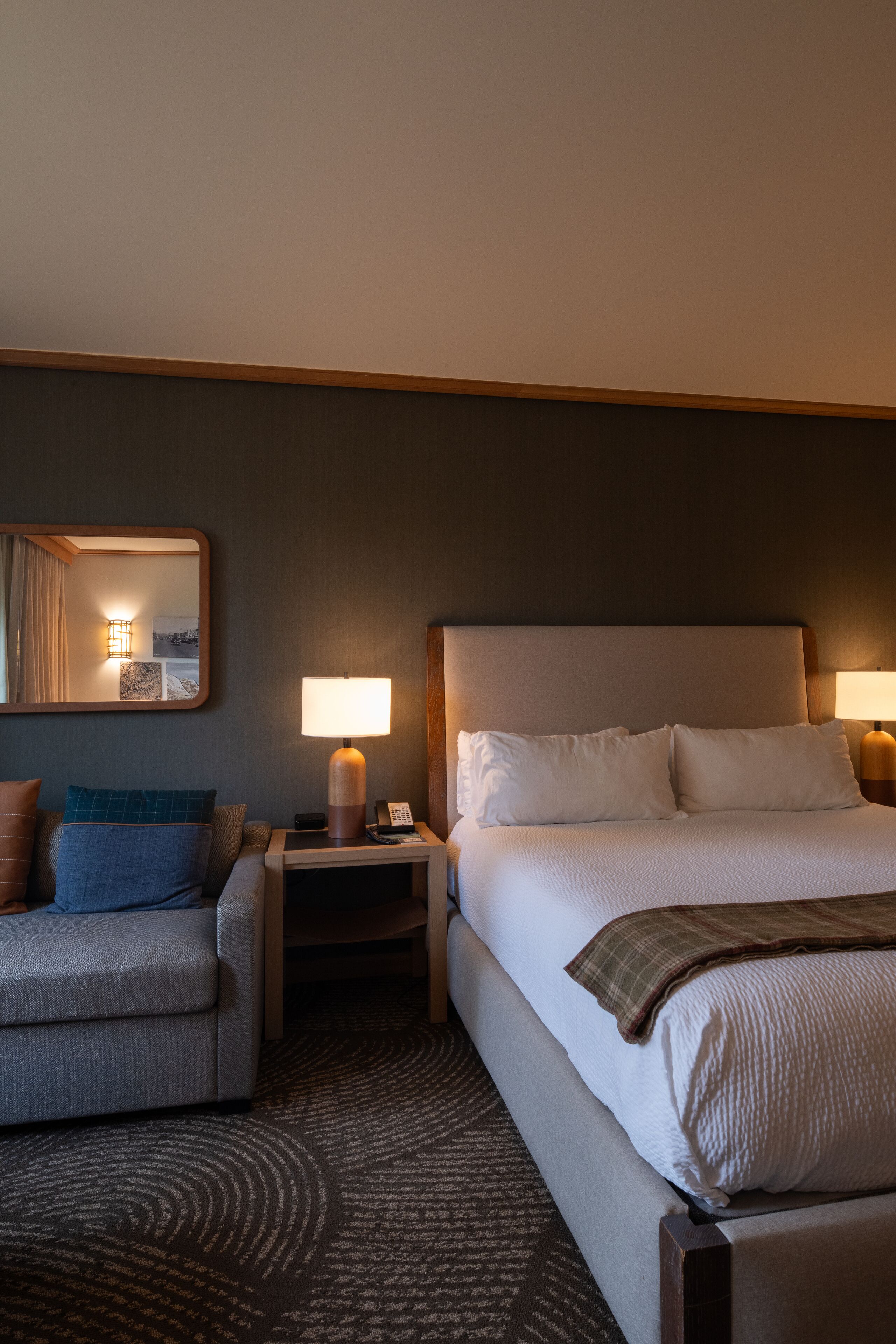 In-room safe, iron/ironing board, WiFi, bed sheets