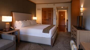 In-room safe, iron/ironing board, WiFi, bed sheets