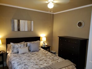 1 chambre, bureau, fer et planche à repasser, Wi-Fi gratuit