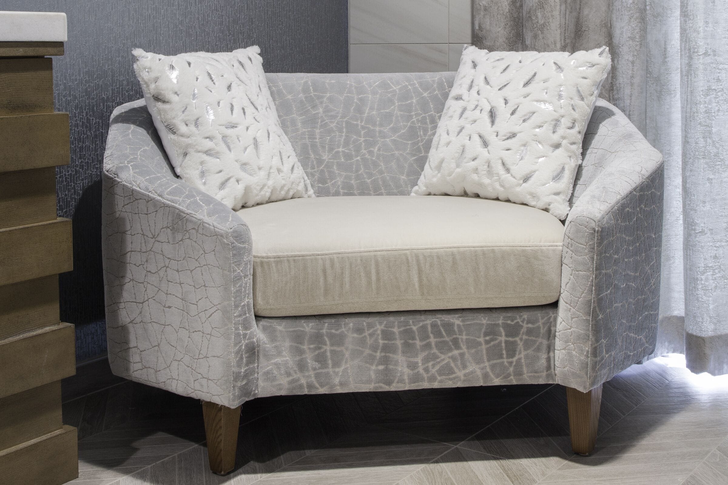 couples treatment room(s), body treatments, hot stone massages