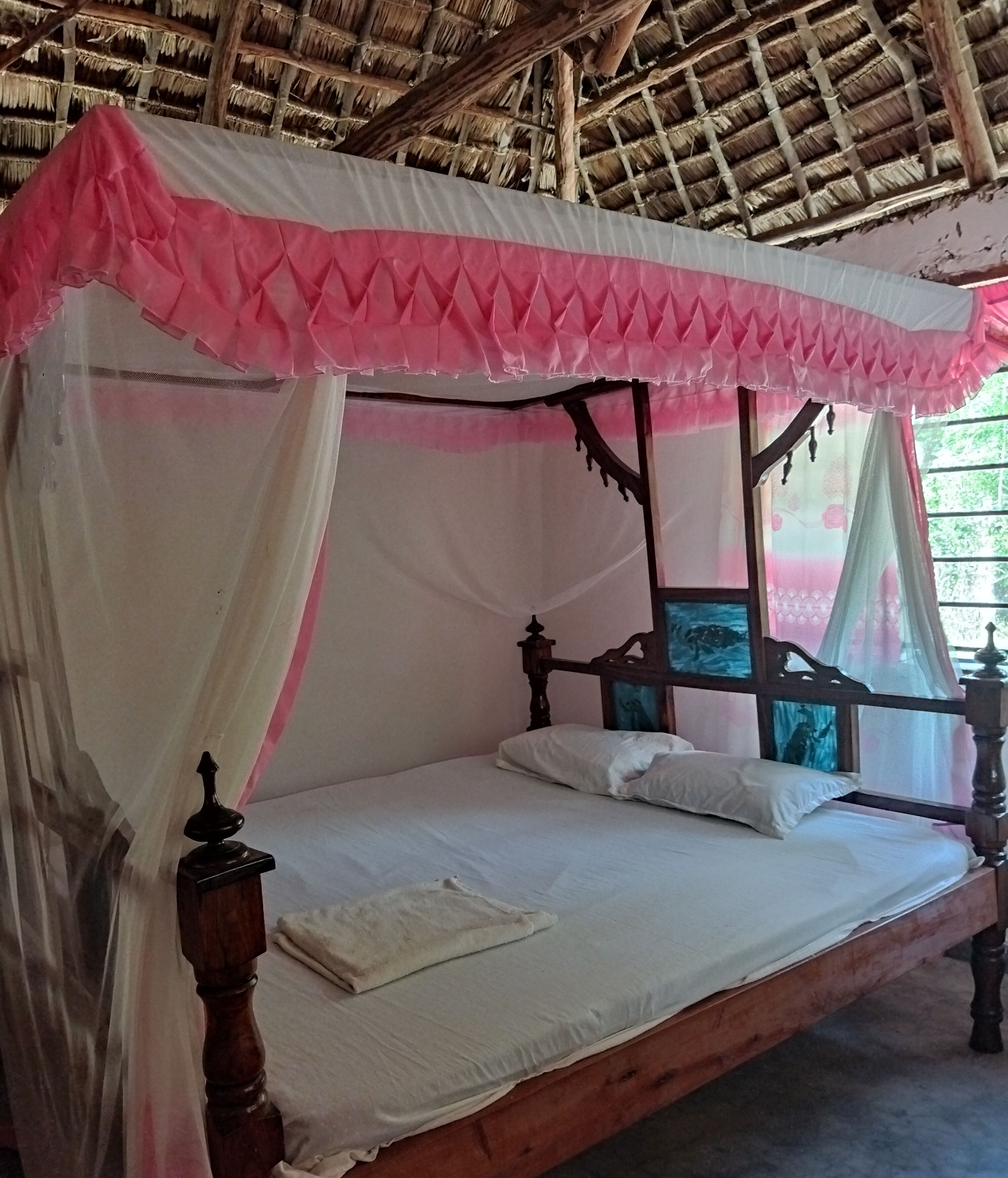 Chambre Double Familiale (Swahili) | Fer et planche à repasser, draps fournis