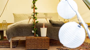 Seprai premium dan didekorasi berbeda-beda