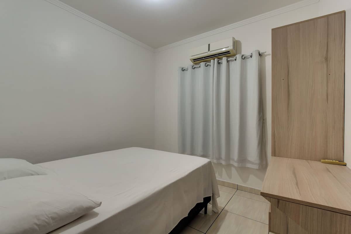 Camera Standard, 2 camere da letto | Una scrivania, Wi-Fi gratuito, lenzuola