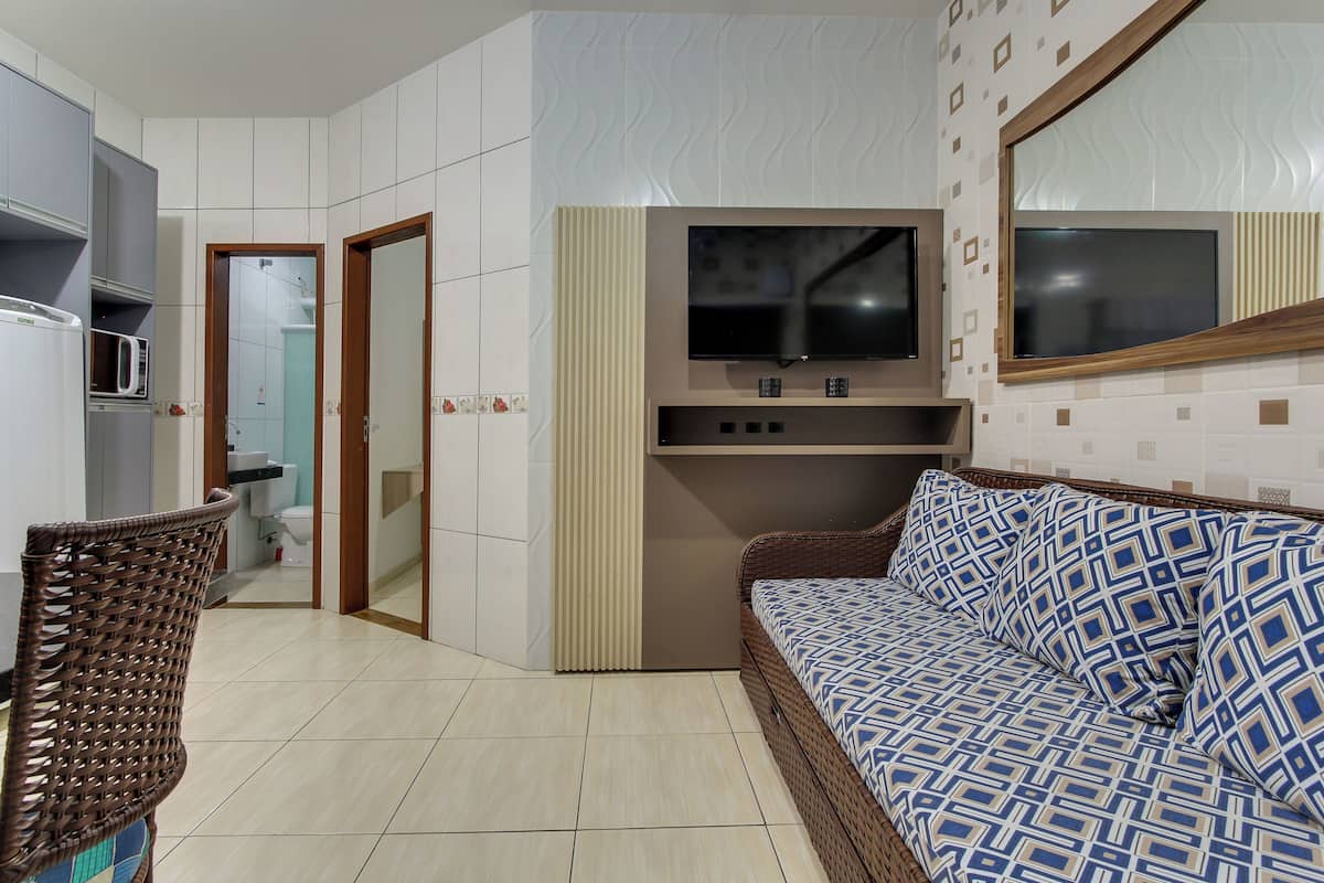 Standard Room, 1 Bedroom | Desk, WiFi (free), bed sheets