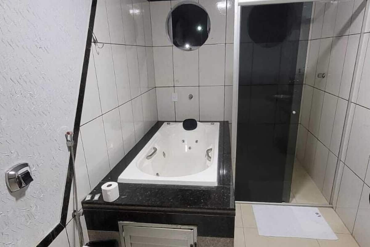 Exclusive-Zimmer | Allergikerbettwaren, Minibar, Schreibtisch, kostenloses WLAN