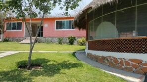 Exterior detail - Casa Tehuixtla (Jojutla)