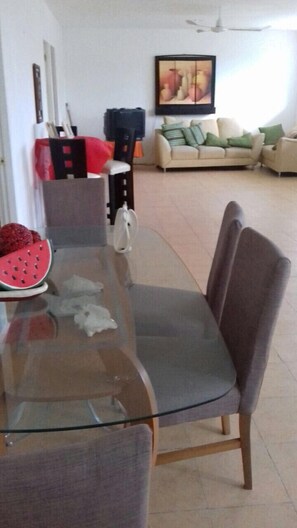 In-room dining - Casa Tehuixtla (Jojutla)