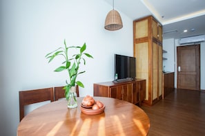 Deluxe Double Room, City View | Minibar, in-room safe, desk, soundproofing - Luu Ngai Condotel Quy Nhon (Quy Nhon)