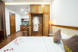 Superior Double Room | Minibar, in-room safe, desk, soundproofing - Luu Ngai Condotel Quy Nhon (Quy Nhon)