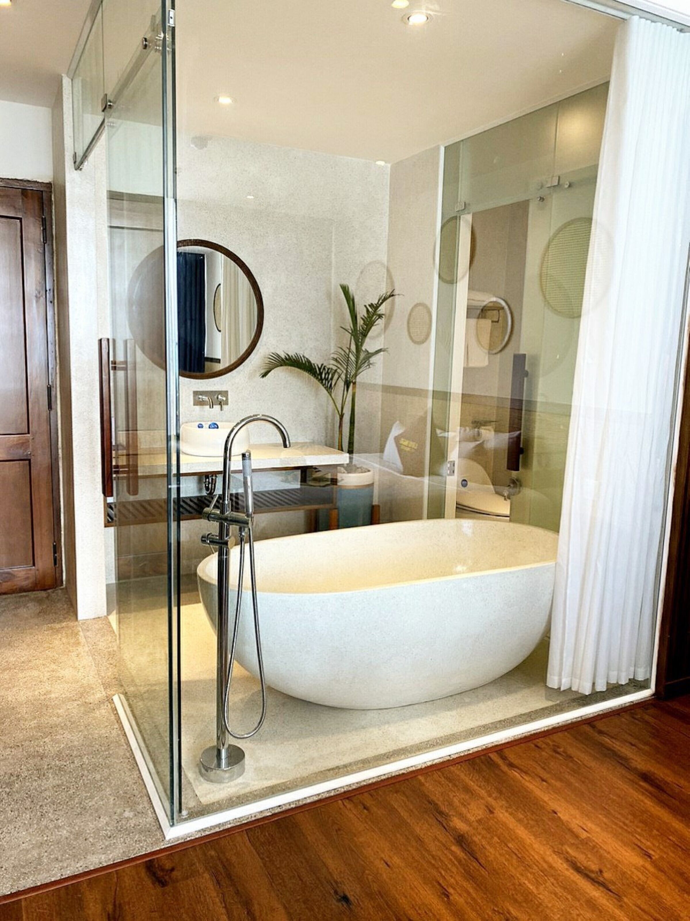 Suite Junior | Minibar, una cassaforte in camera, una scrivania, insonorizzazione