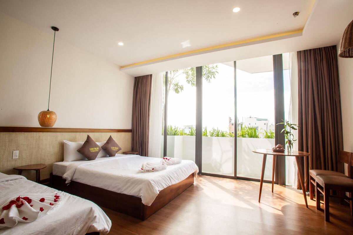 Family Room, Balcony | Minibar, in-room safe, desk, soundproofing