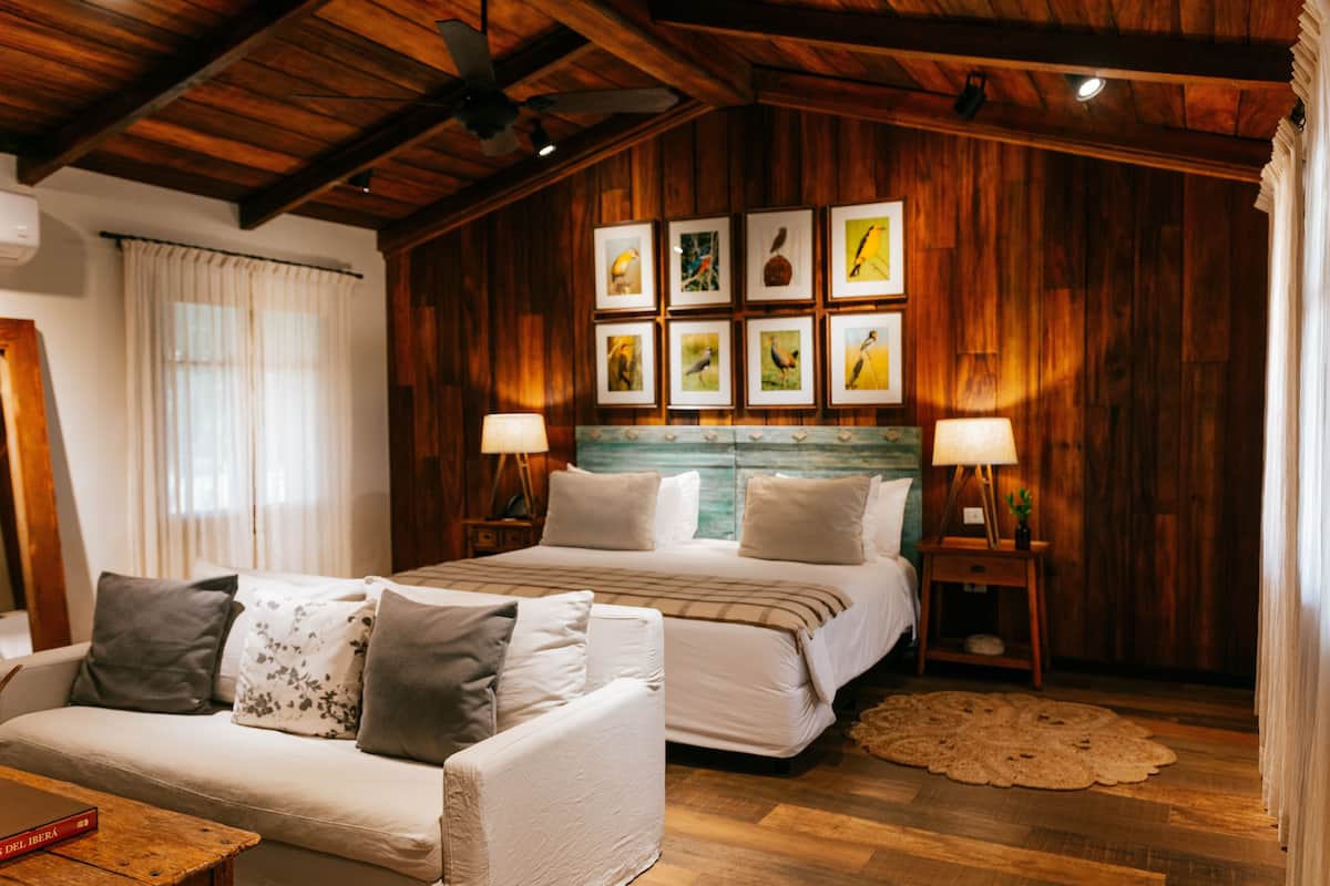 Suite | Egyptian cotton sheets, premium bedding, down comforters, pillowtop beds