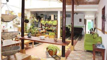 Khu ẩm thực ngoài trời