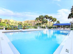 Piscine extérieure, piscine chauffée